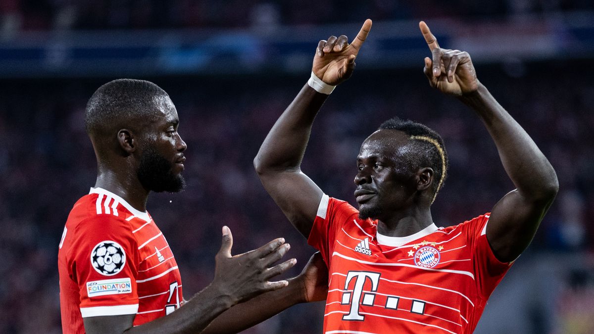 Zdjęcie okładkowe artykułu: Getty Images / Boris Streubel / Na zdjęciu: Sadio Mane (po prawej) i Dayot Upamecano z Bayernu Monachium