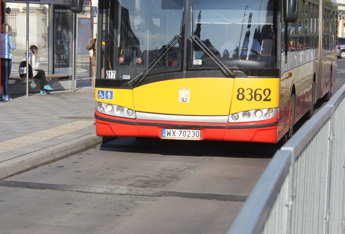 Kierowca MZA oddał mocz w autobusie stojącym na pętli