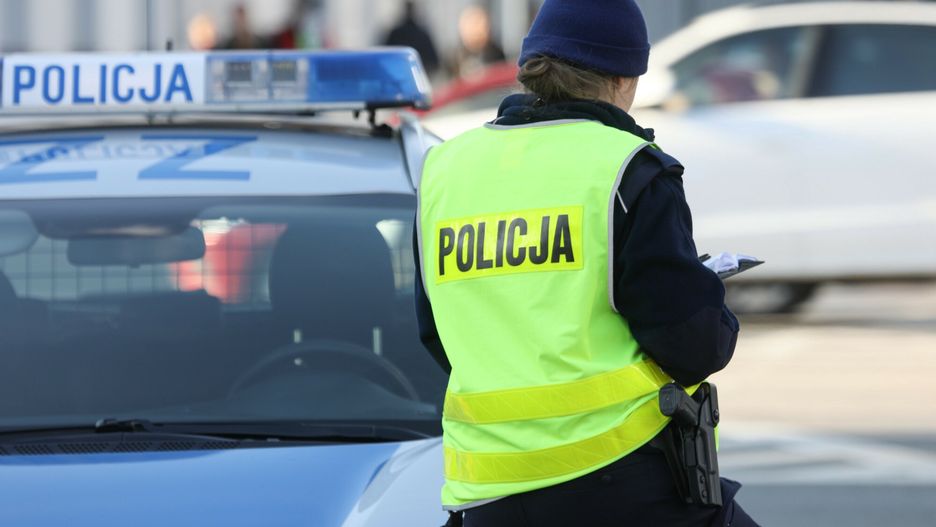 Wypadek na przej?ciu dla pieszych
Fot. Dawid Wolski/East News, 26.03.2024. Warszawa. Wypadek na przejsciu dla pieszych, na rogu ulic Prostej i Zelaznej. Samochod potracil kobiete jadaca hulajnoga elektryczna.
Dawid Wolski