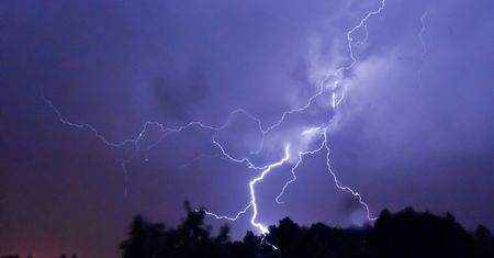 Wrocław. Gdzie jest burza? Oberwanie chmury i grad nad miastem