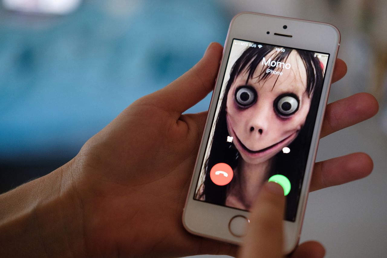 Wyzwania lalki Momo mogą być szkodliwe nie tylko dla zdrowia (depositphotos)