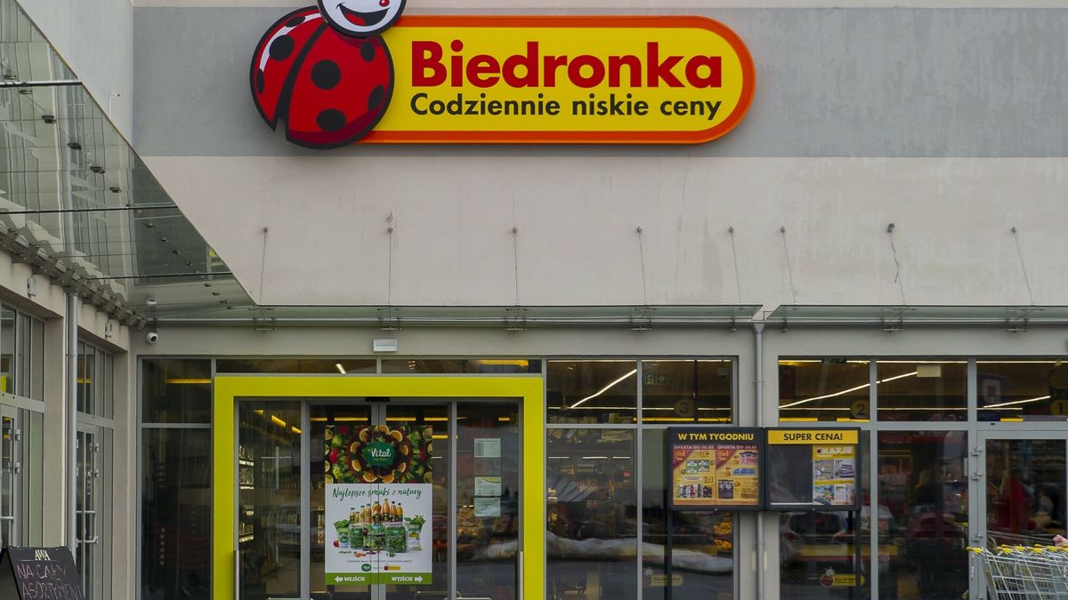 Kolejne podwyżki wynagrodzeń dla pracowników sieci Biedronka 