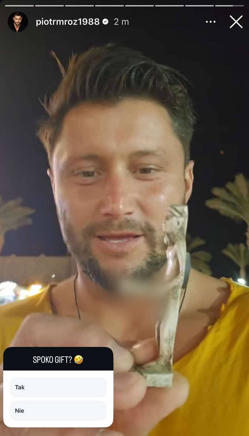 Piotr Mróz i podarunek od handlarza (Instagram)