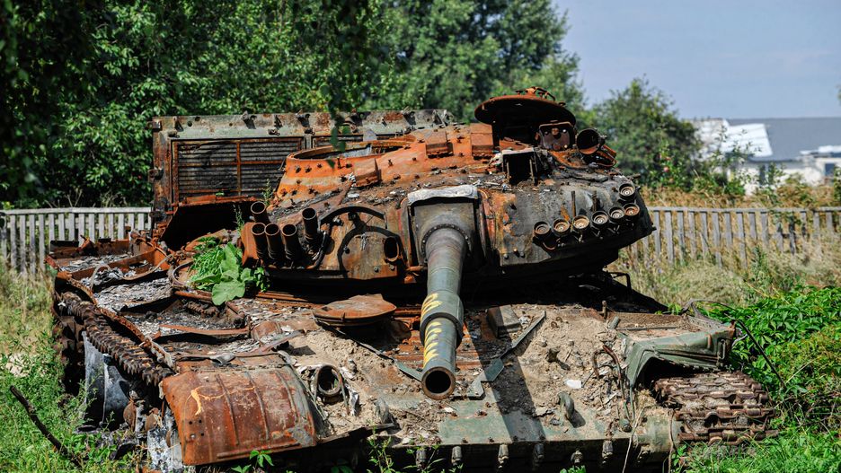 LUKASHIVKA, UKRAINE - 2022/09/07: View of a destroyed Russian tank in the village of Lukashivka in Chernihiv region. Russia invaded Ukraine on 24 February 2022, triggering the largest military attack in Europe since World War II. (Photo by Sergei Chuzavkov/SOPA Images/LightRocket via Getty Images)