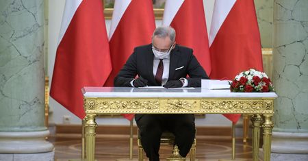 Koronawirus w Polsce. Skrócona kwarantanna wejdzie w życie szybciej
