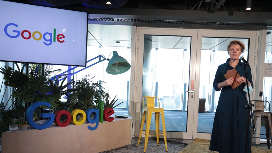 Nowa siedziba firmy Google Polska w Warszawie25.10.2021 Warszawa , rondo Daszynskiego . Wiezowiec Warsaw HUB .  Nowa siedziba firmy Google Polska .
Fot. Slawomir Kaminski / Agencja Wyborcza.plFot. Slawomir Kaminski / Agencja Wyborcza.plsiedziba google`a, city, warsaw hub, google polska, biuro, biura, kwatera glowna, /FR/, biurowiec, biurowce, siedziba, architektura, wnetrza