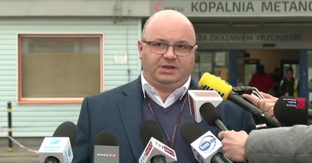 Kolejny górnik z Zofiówki odnaleziony. Trwają próby wydostania go spod wody