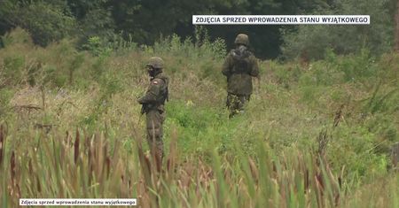 Sąd Najwyższy uniewinnił troje dziennikarzy zatrzymanych w strefie stanu wyjątkowego.