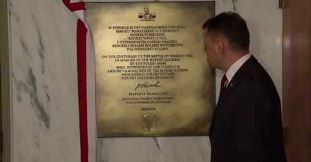 M. Błaszczak w “amerykańskiej Częstochowie”. Odsłonił tablicę upamiętniającą 100-lecie Bitwy Warszawskiej