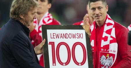 UEFA przeniosła grupowe mecze Polaków na Euro 2020.