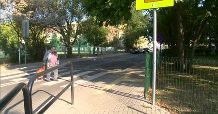 Dwóch chłopców chciało zabrać hulajnogę jego synowi, wciągnął ich siłą do samochodu. Strażak z zarzutami