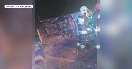 Dwoje nastolatków zginęło w wypadku niedaleko Olsztyna. Prokuratura zamierza postawić zarzuty 19-letniemu kierowcy, który nie miał prawa jazdy