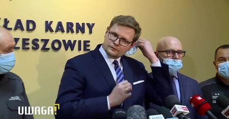 Psycholog zabita nożyczkami w zakładzie karnym. Strażnicy więzienni: Problemem jest system