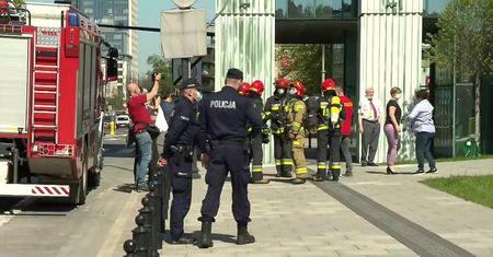 Alarmy bombowe w Warszawie. Ewakuowano około 40 budynków, w tym Sąd Najwyższy.
