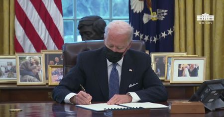 J. Biden zniósł zakaz służby wojskowej dla osób transseksualnych