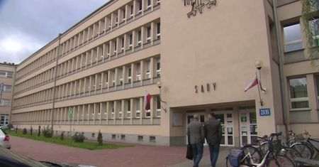 Kolejny zawieszony sędzia wrócił do pracy, ale nie może orzekać. Wydał wyrok zgodnie z orzeczeniem TSUE