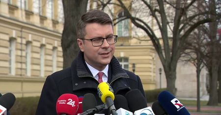 Rzecznik rządu po spotkaniu premiera z szefową MSZ Wlk. Brytanii: Rozmawiano o sankcjach i pomocy dla uchodźców