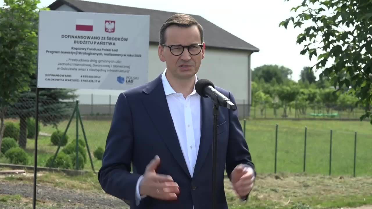 Morawiecki: Tusk kłamie, oszukuje, zieje nienawiścią, trzeba mu przypomnieć, jak wyglądało życie