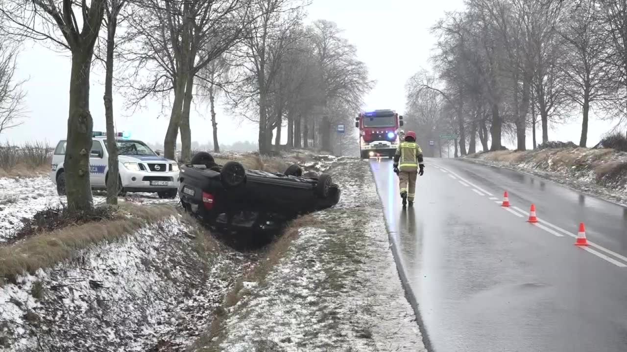 Trzy wypadki w jednym miejscu. Niebezpieczne warunki na polskich drogach.