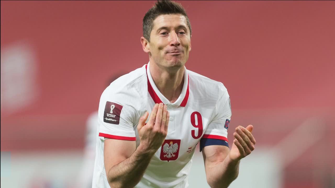 Lewandowski niezadowolony z decyzji władz Bayernu. Niemieckie media podsycają plotki o transferze