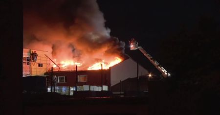 Pożar w składzie budowlanym w Częstochowie.
