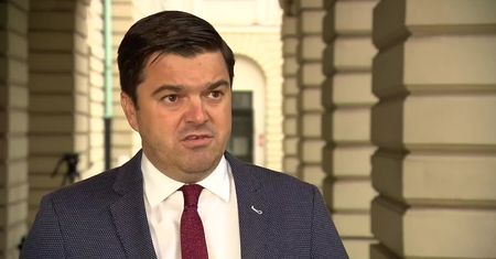 “Jeżeli zachowamy się nieodpowiedzialnie i nie będziemy się szczepić, to musimy się liczyć z falą rzędu 15 tys. zakażeń”