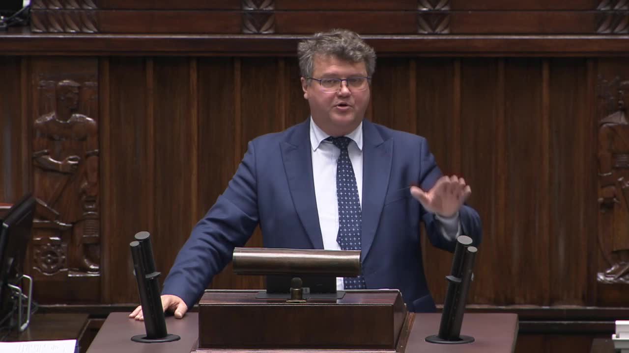 “Po raz kolejny łamiecie konstytucję”. Nocna debata nad nowelizacją ustawy o ochronie granicy