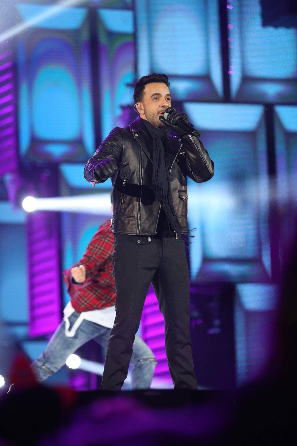 Luis Fonsi - Despacito. Występ na Sylwester 2017 TVP - Dwójka, Zakopane