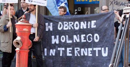 Manifestacja w obronie internetu