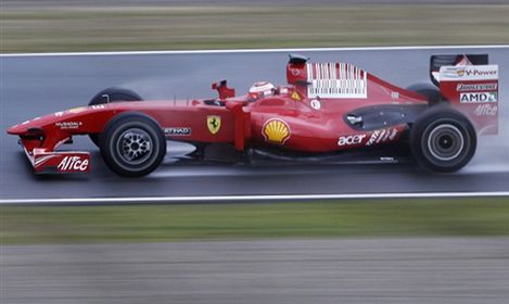 Pogoda pokrzyżowała plany Ferrari