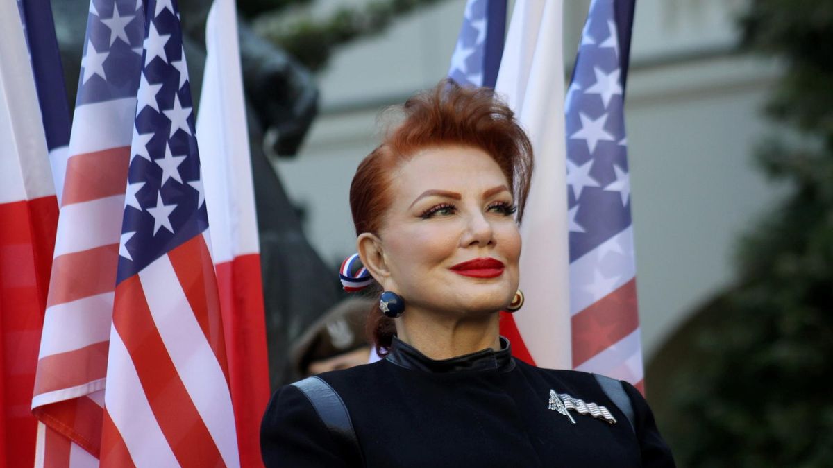 Ambasador Mosbacher ma za sobą imponującą karierę biznesową i dwie książki