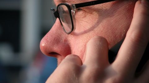 Czy zauważysz klauna, kiedy rozmawiasz przez telefon? 1