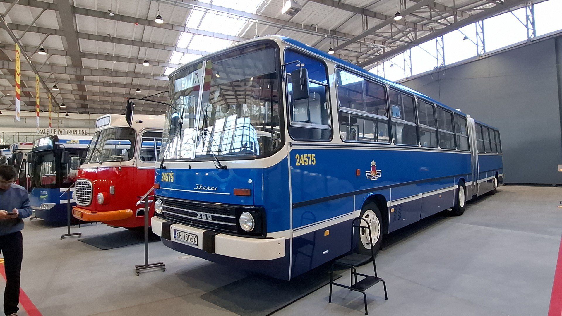 Przystanek Jubileusz. Pokaz zabytkowych autobusów na 150-lecie komunikacji miejskiej w Krakowie