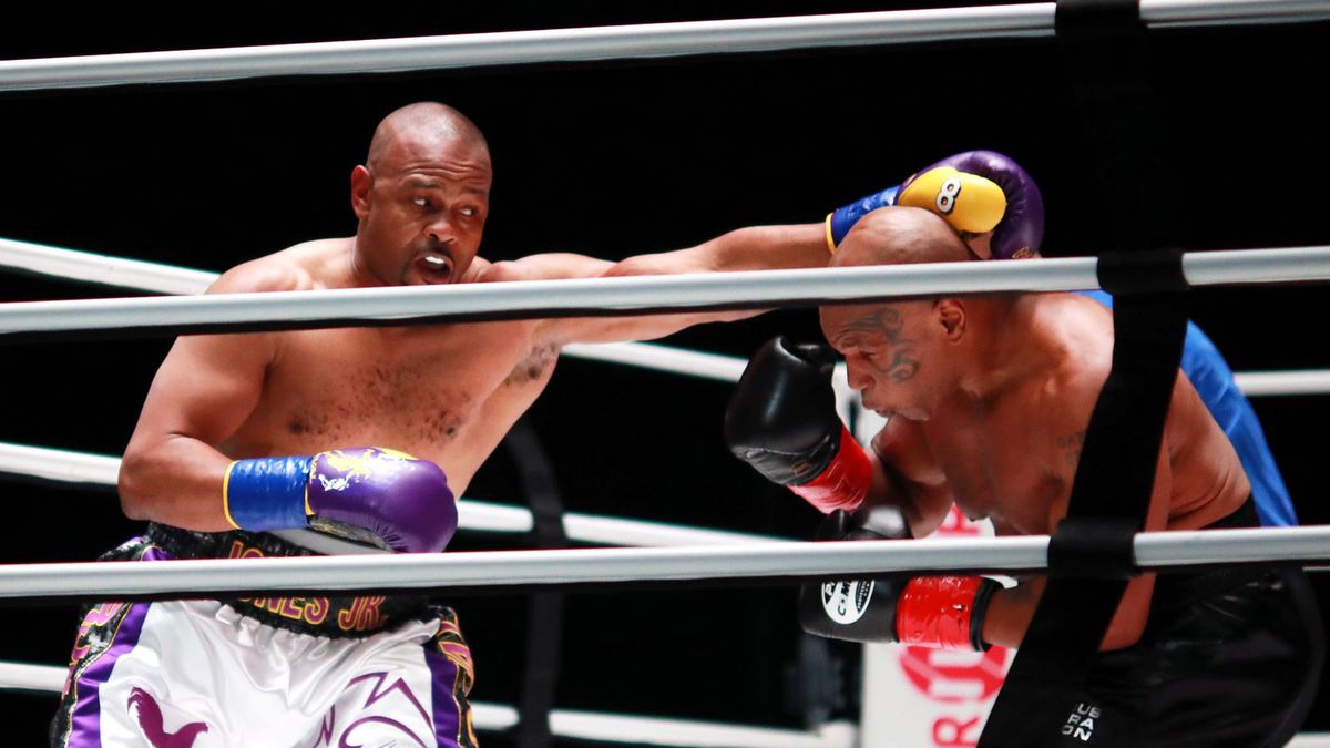 Getty Images / Photo by Joe Scarnici/Getty Images for Triller / Na zdjęciu: Roy Jones Jr vs Mike Tyson