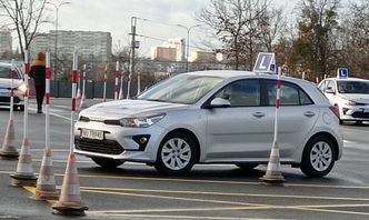 Egzamin na prawo jazdy. Od lipca nowe przepisy. Ministerstwo komentuje