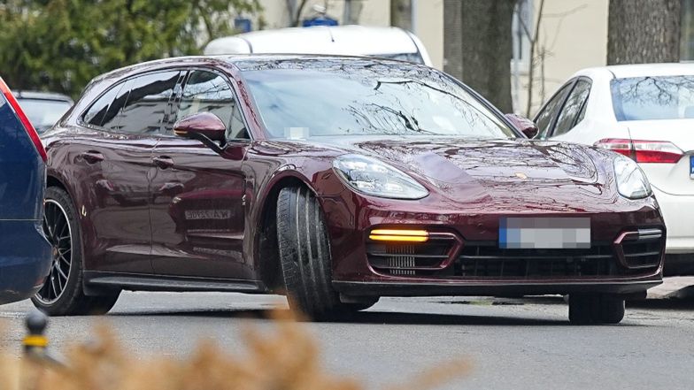 Agnieszka Radwańska na spacerze z młodszą siostrą