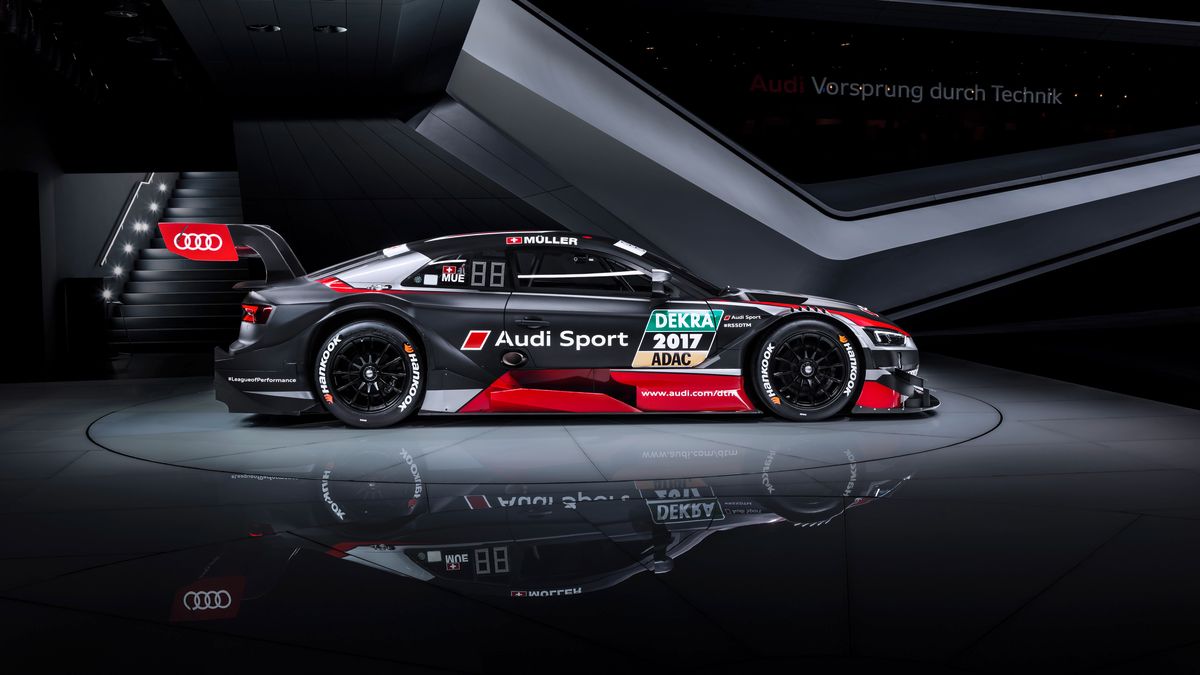 Audi po raz pierwszy opracowywało nowy model do niemieckiej serii DTM równolegle z samochodem produkcyjnym. Tym samym w Genewie mieliśmy obie premiery. Zespół ma na koncie mistrzostwo dla producenta zdobyte w minionym sezonie i w tym roku chciałby powalczyć również o najwyższe laury w klasyfikacji kierowców. Miniony rok ich reprezentant Edoardo Mortara zakończył sezon na drugim miejscu ze stratą ledwie 4 punktów do zwycięzcy, Marco Wittmanna z BMW.