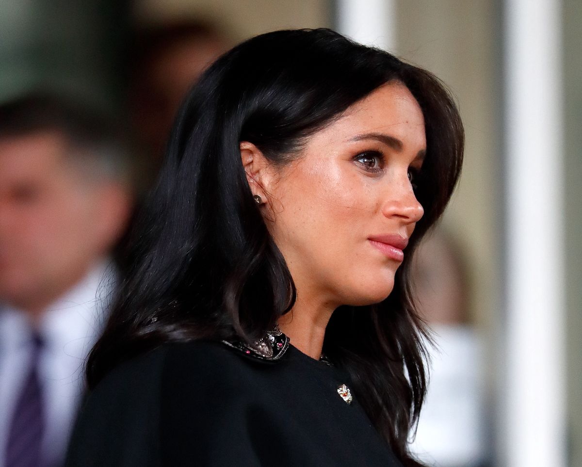 Meghan Markle poroniła. Pałac Buckingham komentuje.