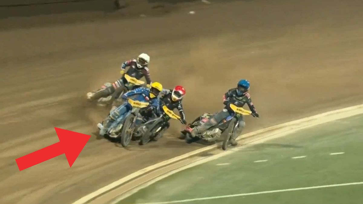 WP SportoweFakty / x.com / SpeedwayGP / Na zdjęciu: Upadek Janowskiego, Zmarzlika i Kubery