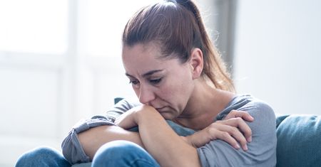 Żałoba po rozstaniu. Eksperta mówi, jak ją rozpoznać