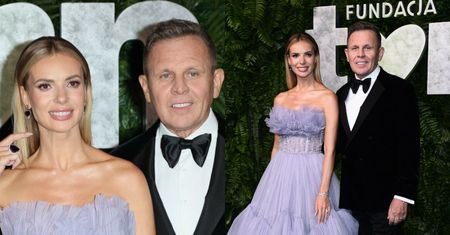 Bal TVN 2022. Izabela Janachowska w sukni Kopciuszka i Krzysztof Jabłoński pod muchą brylują na paprotkowej ściance (ZDJĘCIA)