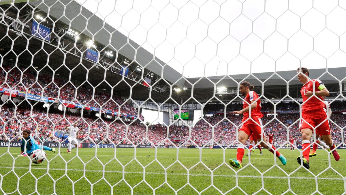 PAP/EPA / ROBERT GHEMENT