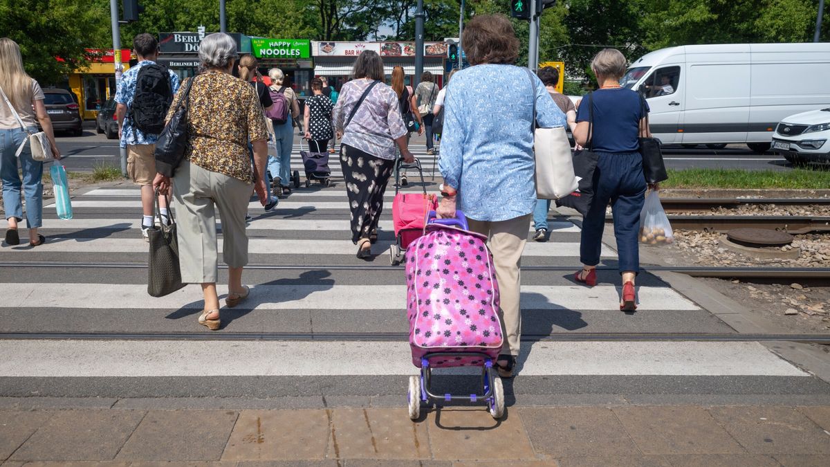 Polski rynek pracy może zacząć się  rozregulowywać - ostrzega Kazimierz Sedlak.