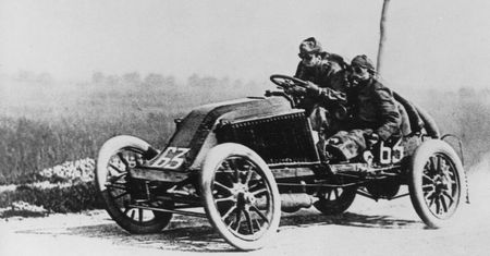 Wyścig śmierci. Tragiczny rajd Paryż–Madryt 1903, który wstrząsnął Francją