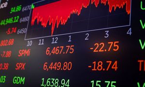 Fala czerwieni na GPW. Niemal cały indeks WIG20 "pod wodą"