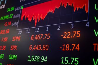 Fala czerwieni na GPW. Niemal cały indeks WIG20 "pod wodą"