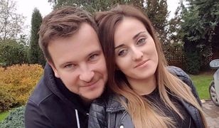 Grzegorz Bardowski zabrał żonę do pałacu. Fani dopytują, gdzie tak pięknie?