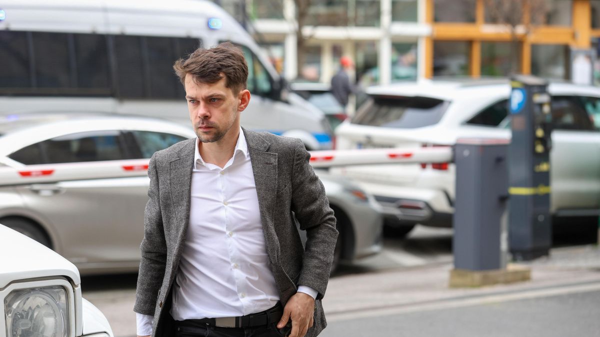 Majątek Michała Kołodziejczaka. Jeździ lexusem, mieszka w "skromnym domu na wsi"