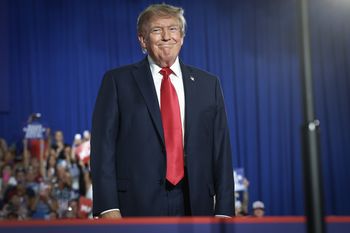 Cła weszły w życie. Kanada nie dogadała się z Trumpem