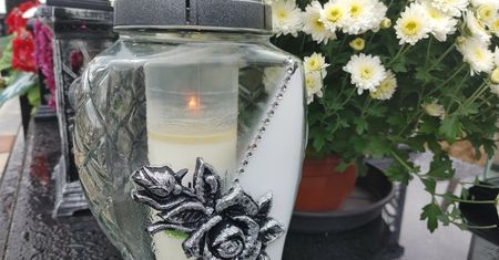 Nawet 170 zł za sztukę. A do tego dochodzą wkłady. Oto co się dzieje z cenami zniczy